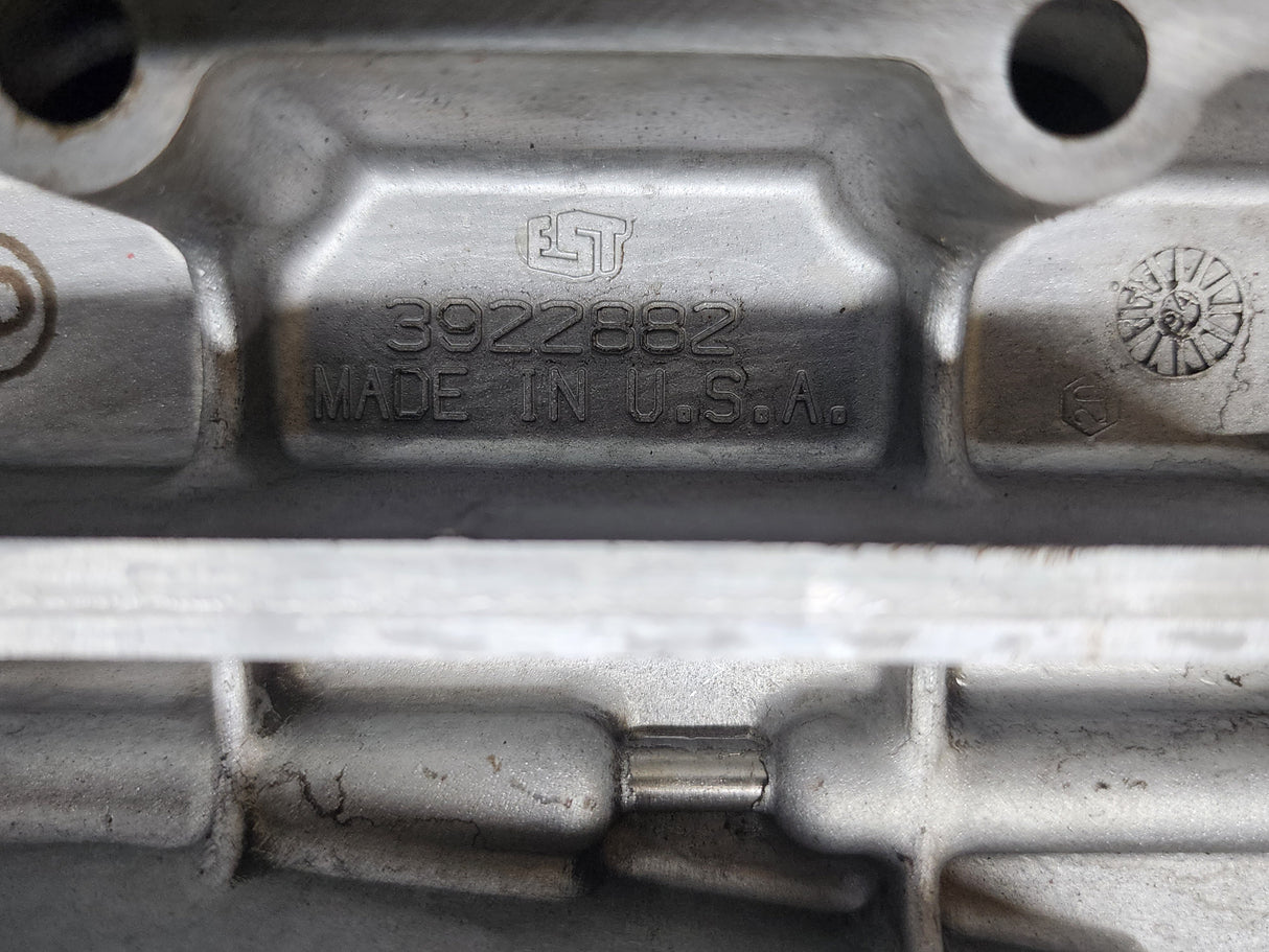Cummins ISC C8.3 Diesel Engine Oil Filter Base 3922882 For Sale
