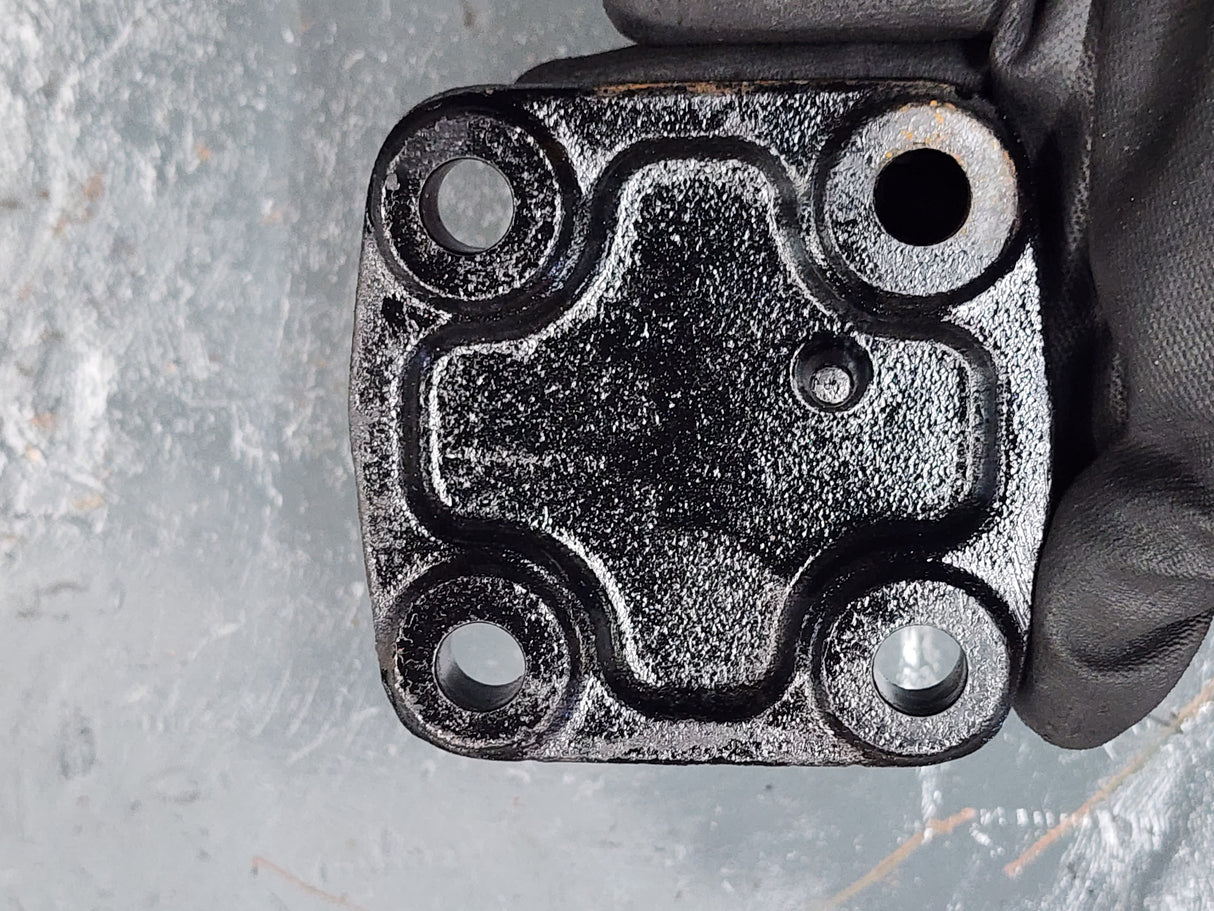 Cummins ISB 6.7L Engine Mount R0130509000 For Sale