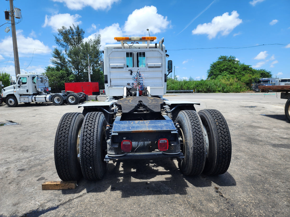 2012 Freightliner Cascadia 125 Cab & Chassis Truck GLIDER KIT (NO ENGINE NO TRANSMISSION)