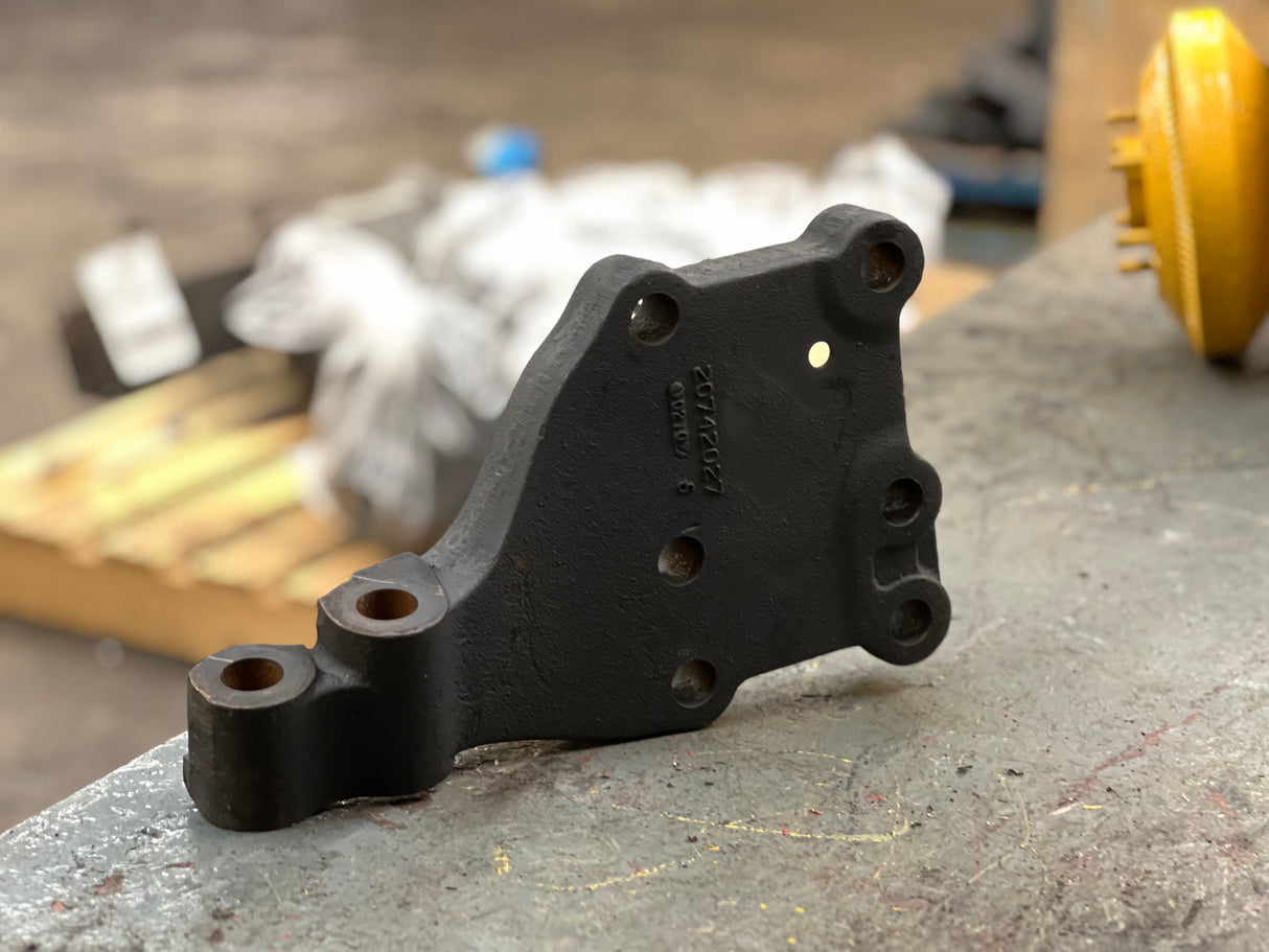 2014 Volvo Diesel Engine Rear Passenger’s Side Mount 20742027 For Sale