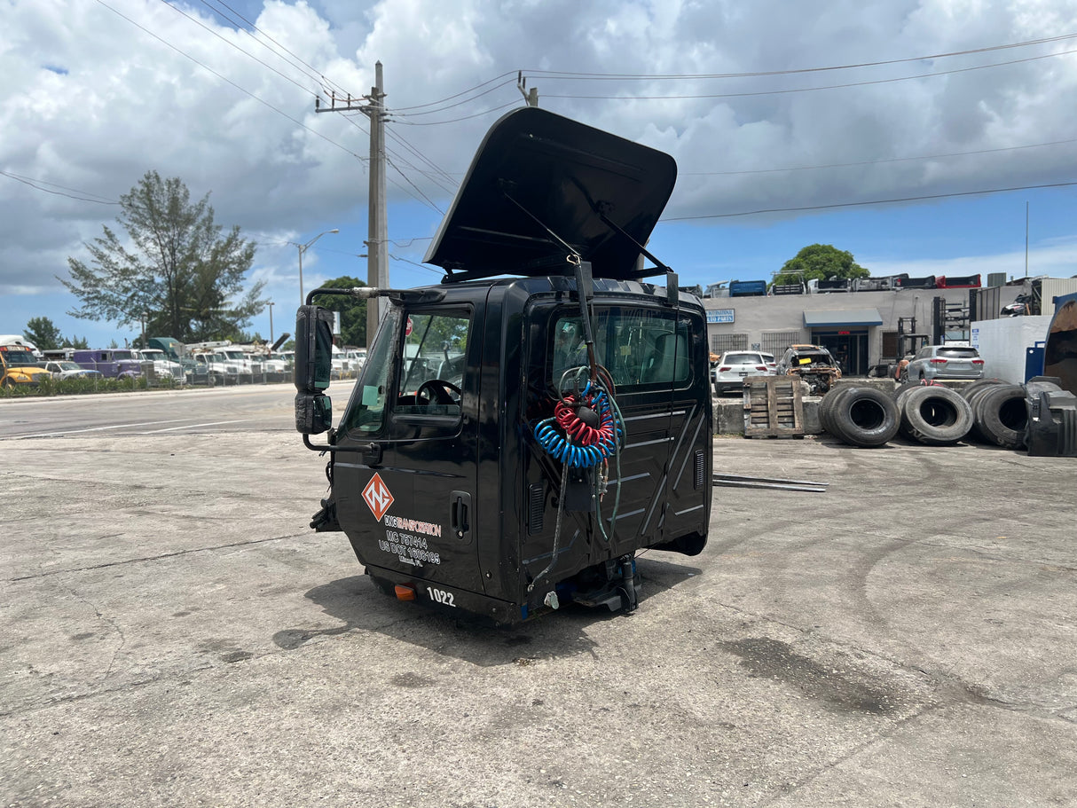 2005 International 8600 SBA-SET BACK-AXLE Cab For Sale