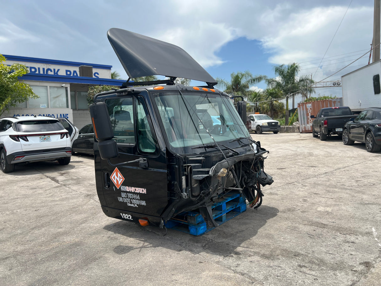 2005 International 8600 SBA-SET BACK-AXLE Cab For Sale
