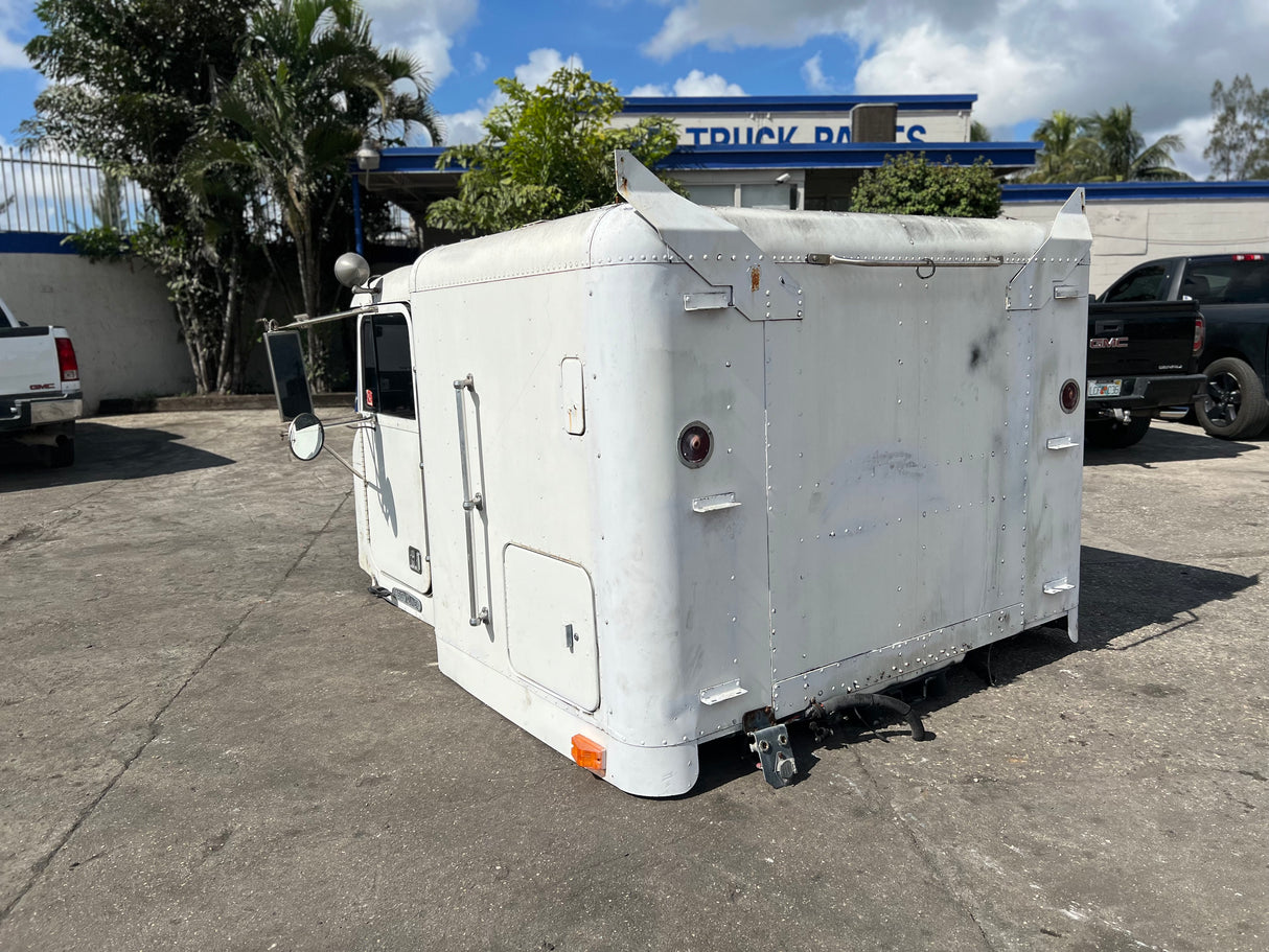 1993 Freightliner FLD120 Conventional CAB