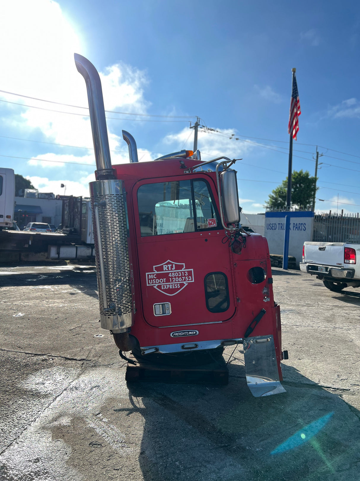 1999 Freightliner Classic XL CAB