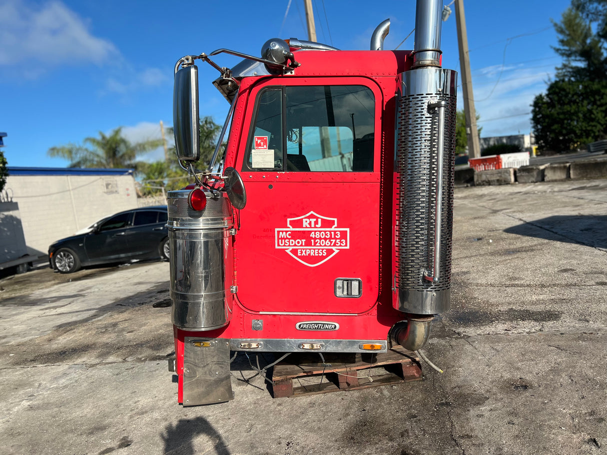 1999 Freightliner Classic XL CAB