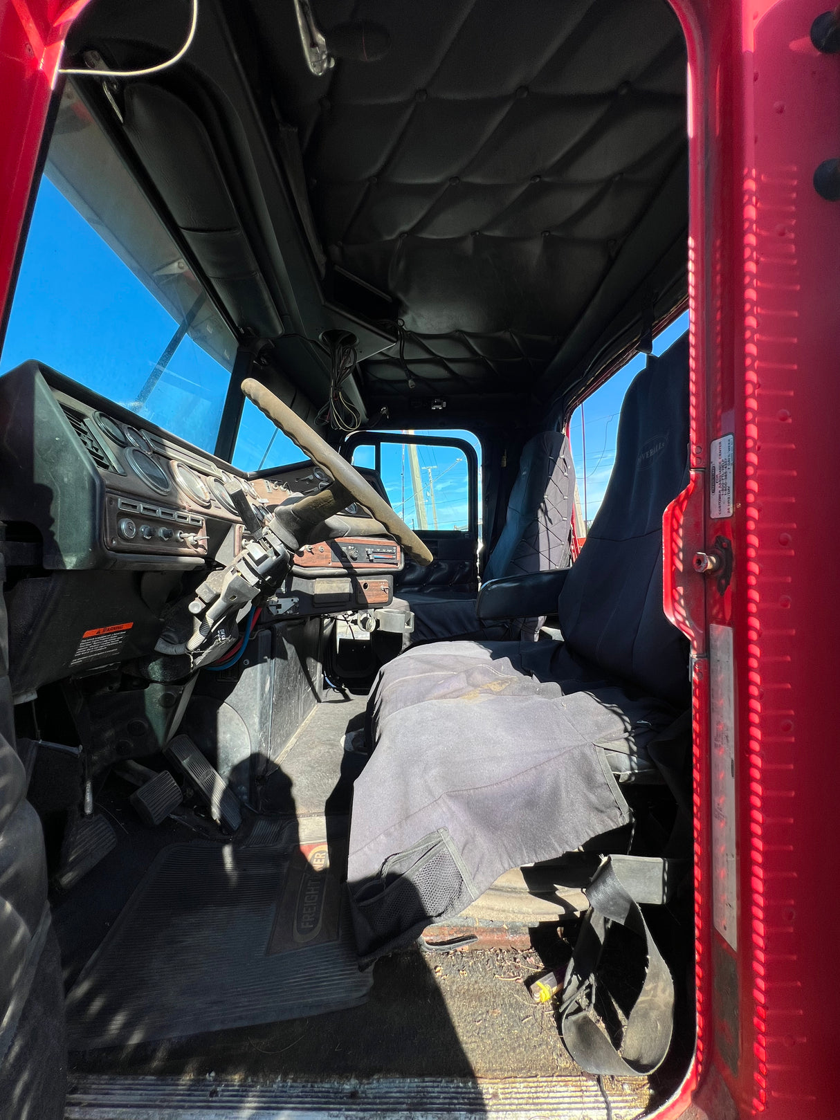 1999 Freightliner Classic XL CAB