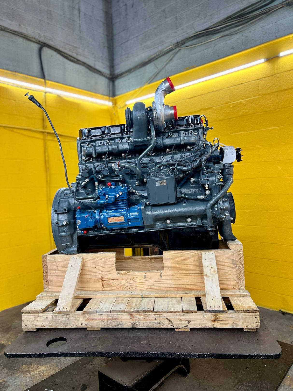 2000 Mack E7 Diesel Engine For Sale, PASSENGER
