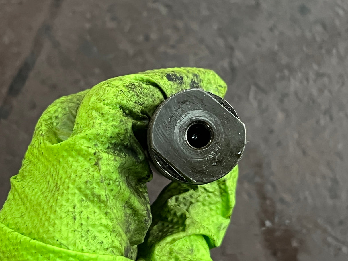 Mack E7 Fuel Injector Bosch Part # 0432193671 / 0432193672