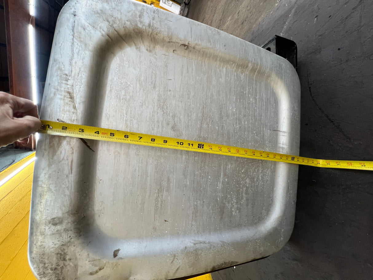 Mack D-Shape Aluminum Fuel Tank Dimensions: 34" L x 23" W x 25" H For Sale