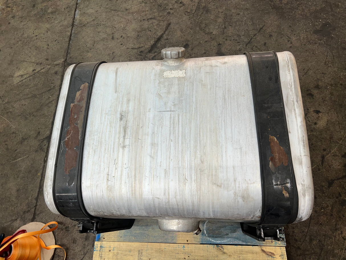 Mack D-Shape Aluminum Fuel Tank Dimensions: 34" L x 23" W x 25" H For Sale