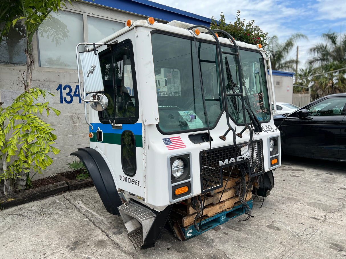 2007 MACK MR688S Low CAB Forward (LCF) Shell For Sale, 600 Series