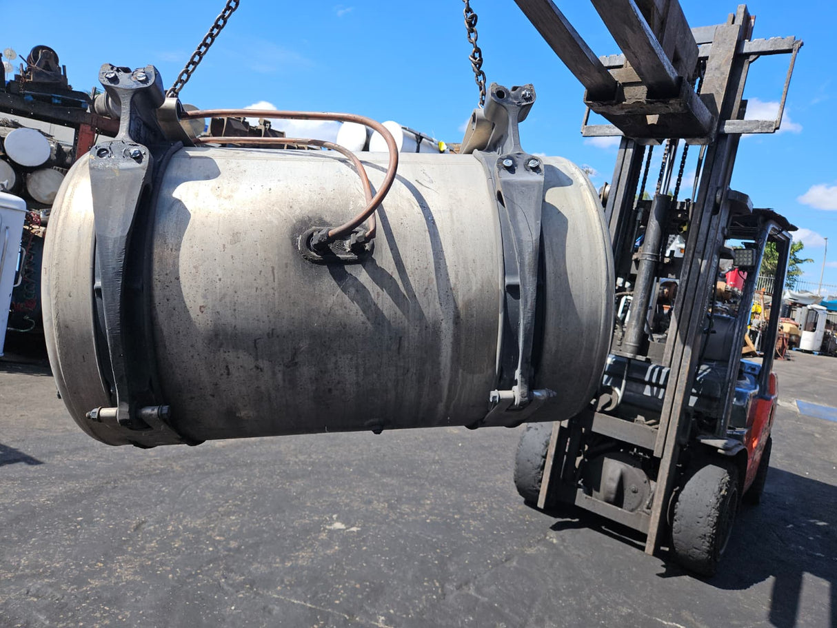 2013 Freightliner Cascadia 113 Fuel Tank, 80 Gallons, 40L x 24 Diameter