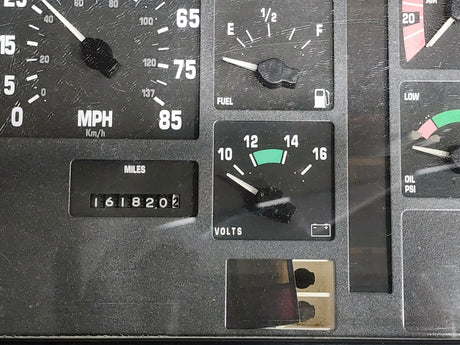International 2037898R1 Instrument Cluster Dashboard