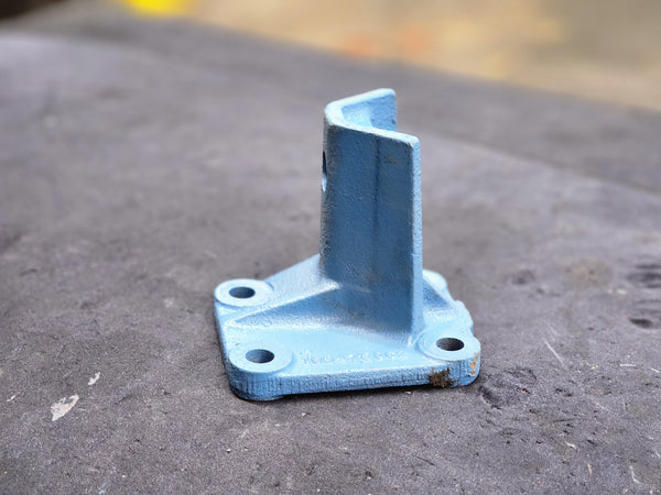 International Rear Engine Motor Mount 1664750C2 For Sale