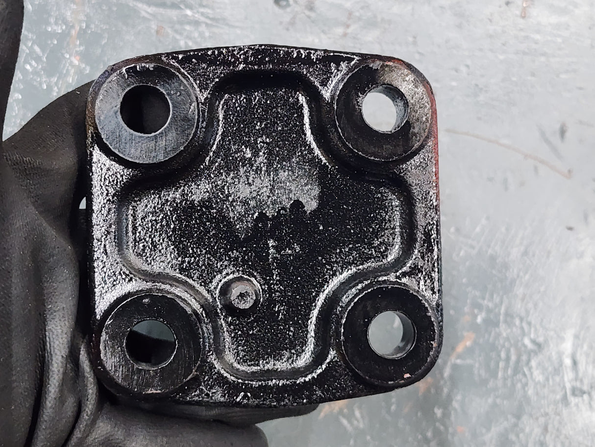 Cummins ISB 6.7L Engine Mount R0130509001 For Sale