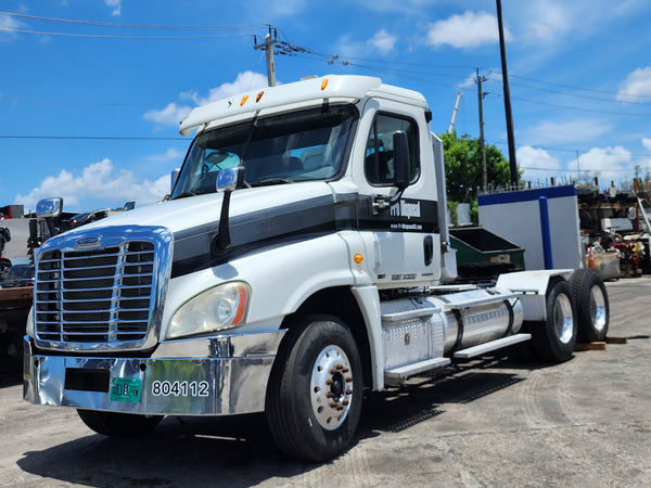 2012 Freightliner Cascadia 125 Cab & Chassis Truck  GLIDER KIT (NO ENGINE NO TRANSMISSION)