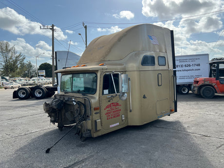 1997 International 9200 SBA Cab