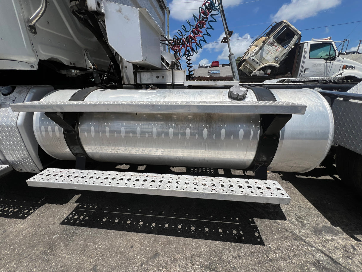 2012 Freightliner Cascadia 125 Cab & Chassis Truck  GLIDER KIT (NO ENGINE NO TRANSMISSION)