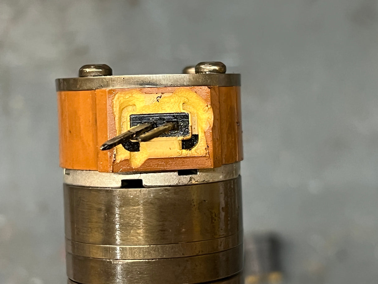 Caterpillar C7 Engine HEUI(TM) Fuel Injector 241-3238