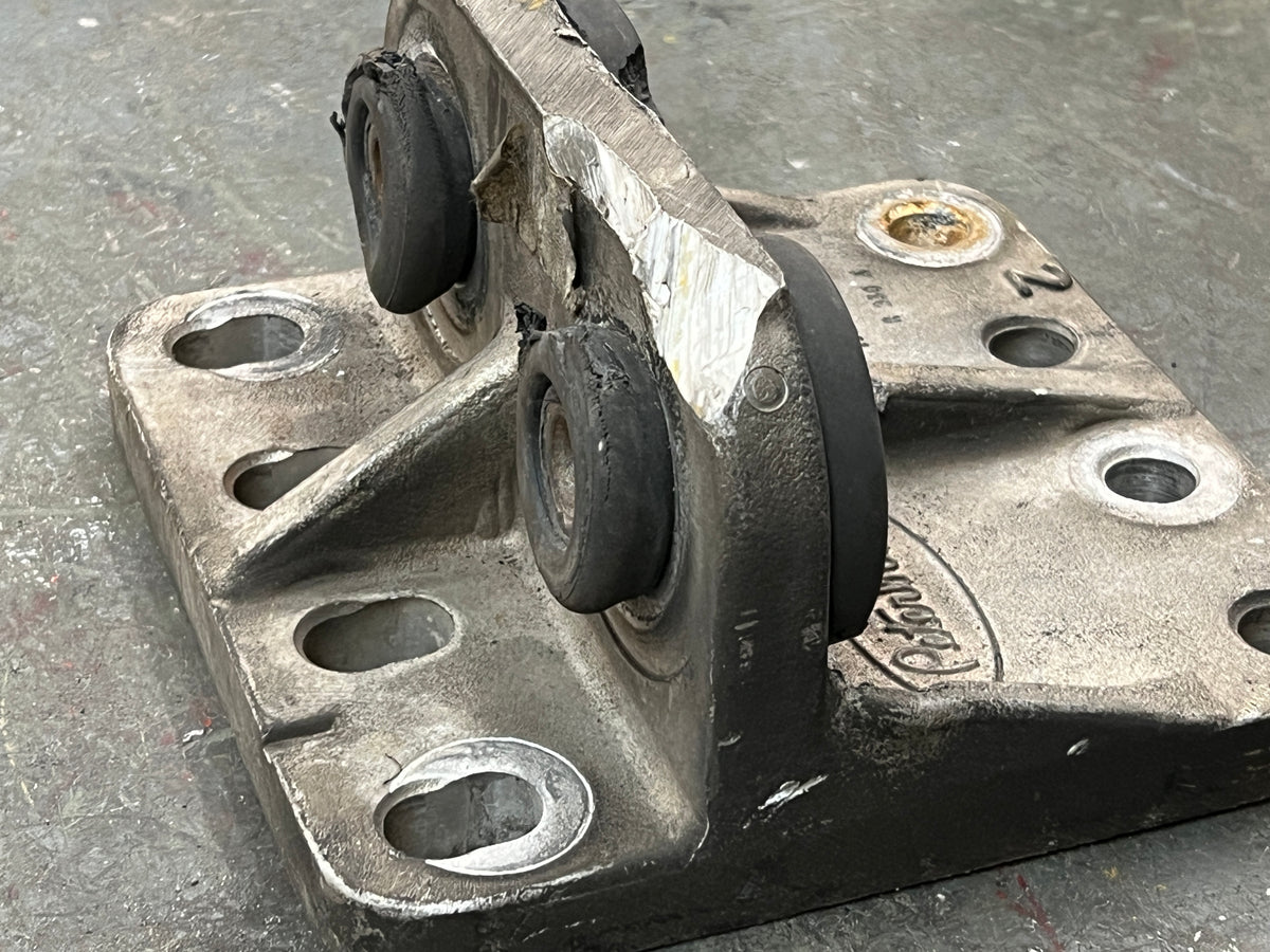 Peterbilt Frame Mount Part # 05-15034M000-E For Sale