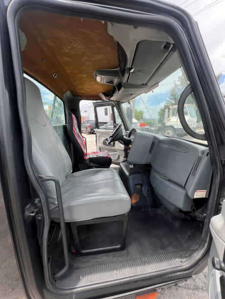 2005 International 8600 SBA-SET BACK-AXLE Cab For Sale