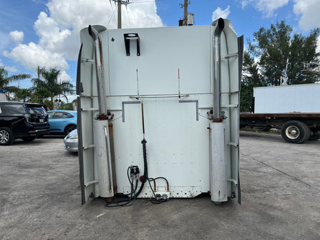 2004 Freightliner Columbia 120 Conventional CAB