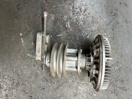 SCHWITZER Viscous Fan Clutch 660 Series P/N 189176, Mounting Base P/N 38513, Pulley P/N 87737