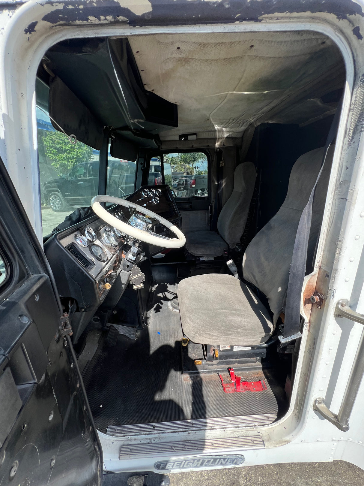 1993 Freightliner FLD120 Conventional CAB