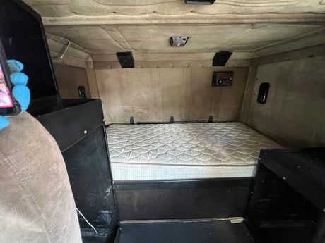 1993 Freightliner FLD120 Conventional CAB