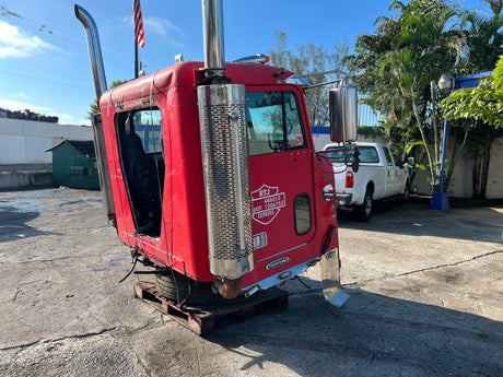1999 Freightliner Classic XL CAB