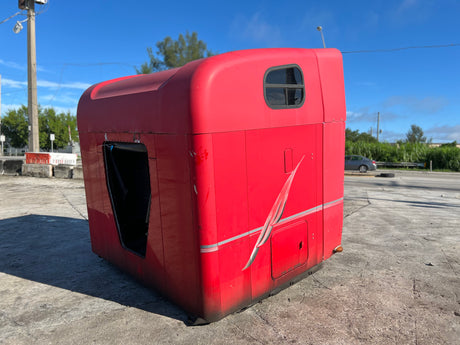 1999 FREIGHTLINER CLASSIC XL LONG CONVENTIONAL CAB SLEEPER