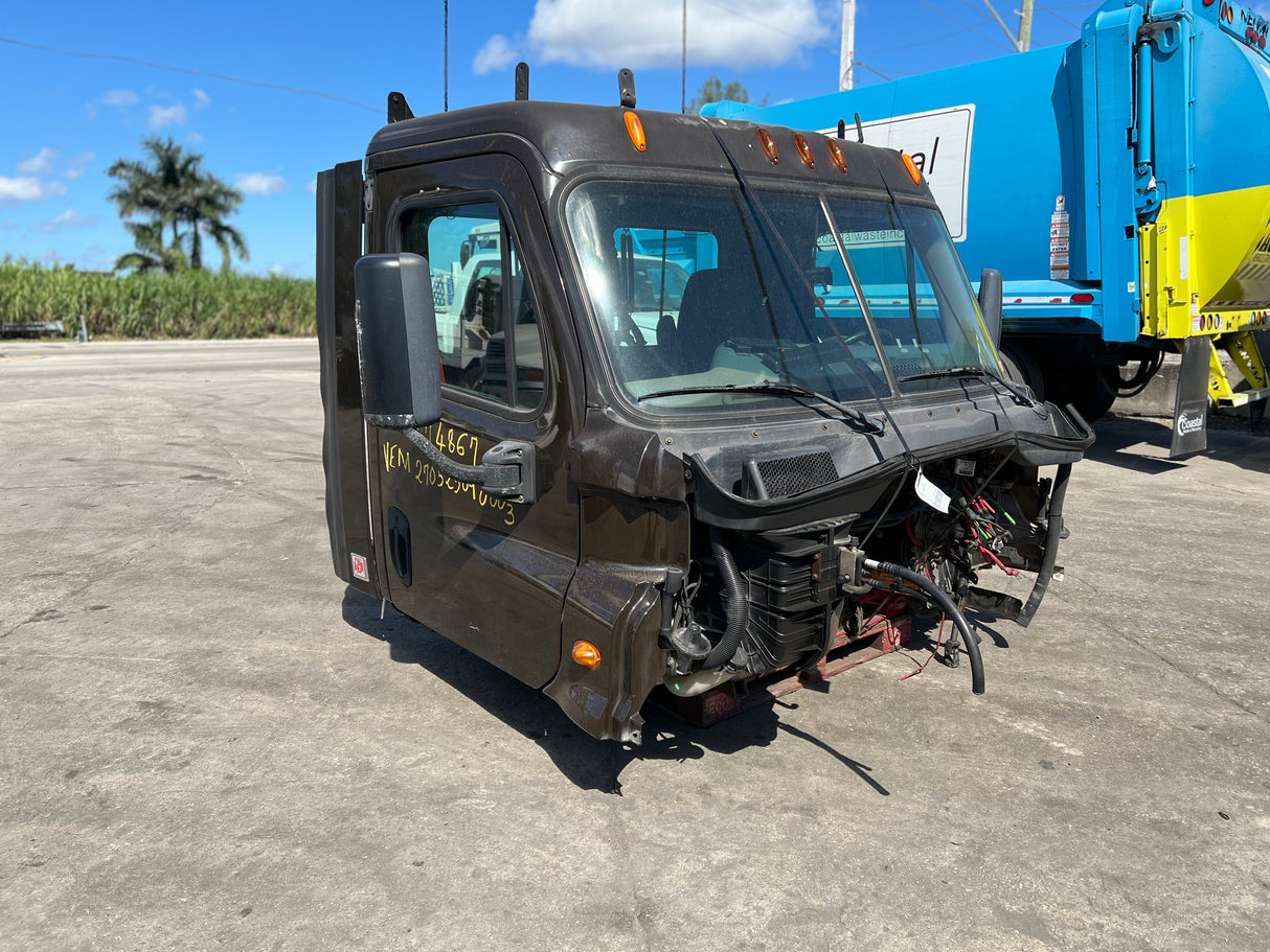 2014 Freightliner Cascadia 113 CAB Shell