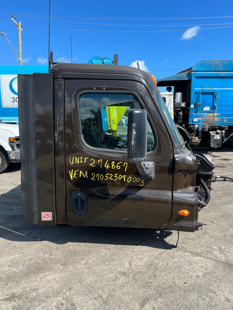 2014 Freightliner Cascadia 113 CAB Shell