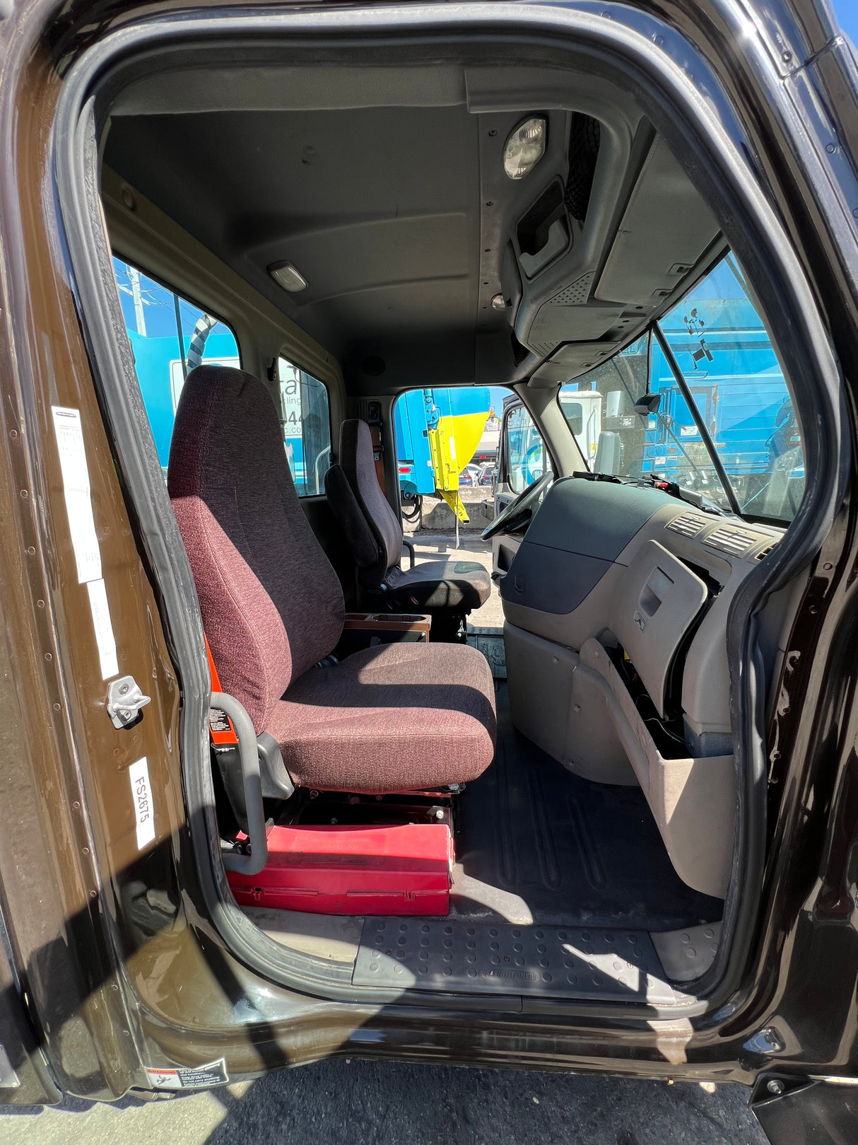 2014 Freightliner Cascadia 113 CAB Shell