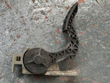 2006 Volvo Accelerator Pedal 133667