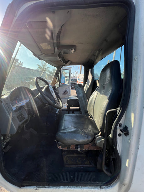 2004 International 8600 CAB For Sale