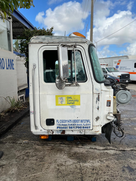 1995 Mack CH613 Conventional CAB Shell For Sale