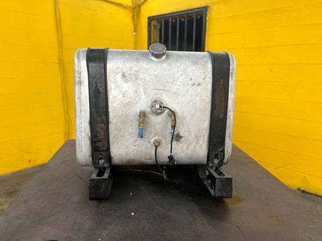 Mack D-Shape Aluminum Fuel Tank Dimensions: 34" L x 23" W x 25" H For Sale