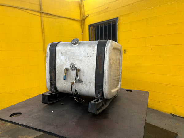 Mack D-Shape Aluminum Fuel Tank Dimensions: 34" L x 23" W x 25" H For Sale