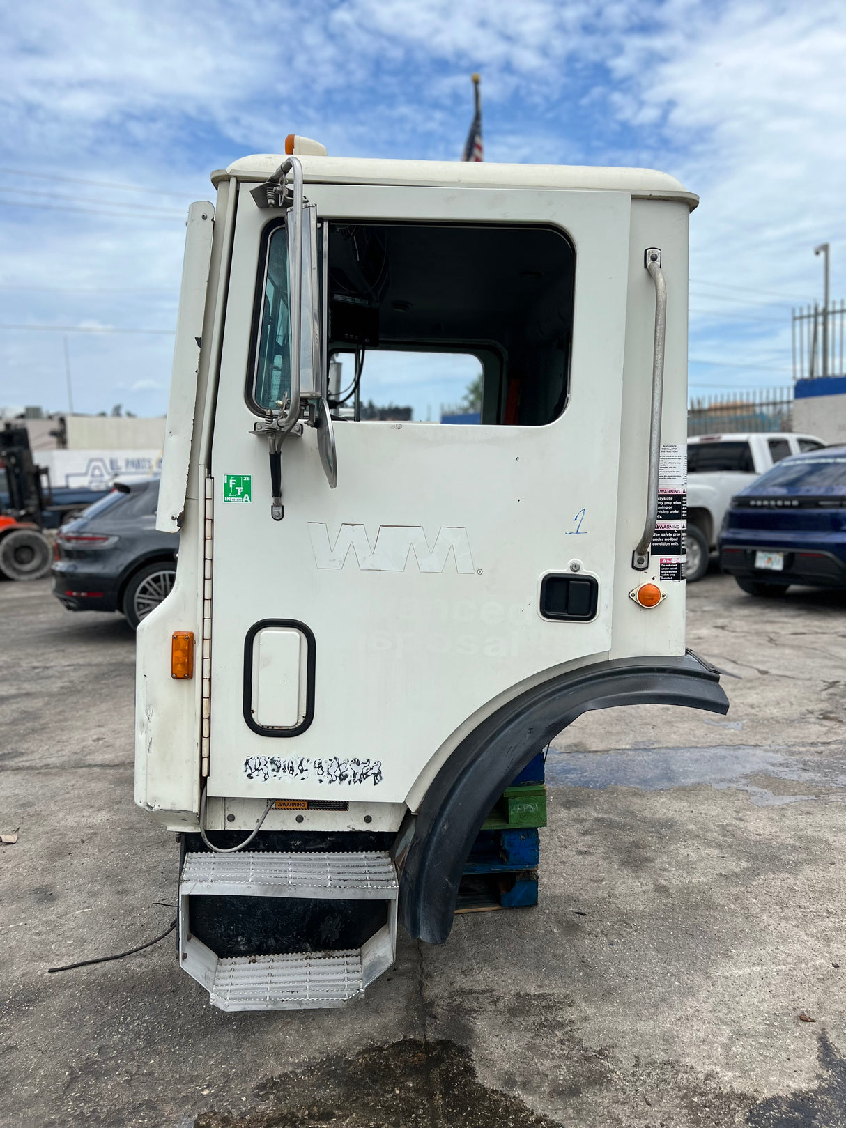 2016 MACK MRU613 Low CAB Forward (LCF) Shell For Sale, 600 Series