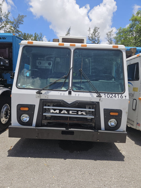 2016 MACK LEU613 FORWARD LOW CAB 600-SERIES