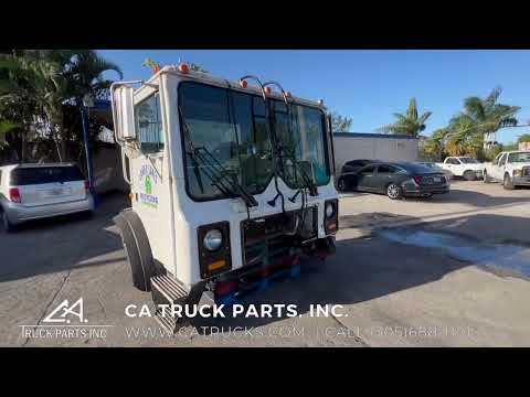 1999 Mack MR690S Forward Low CAB Shell